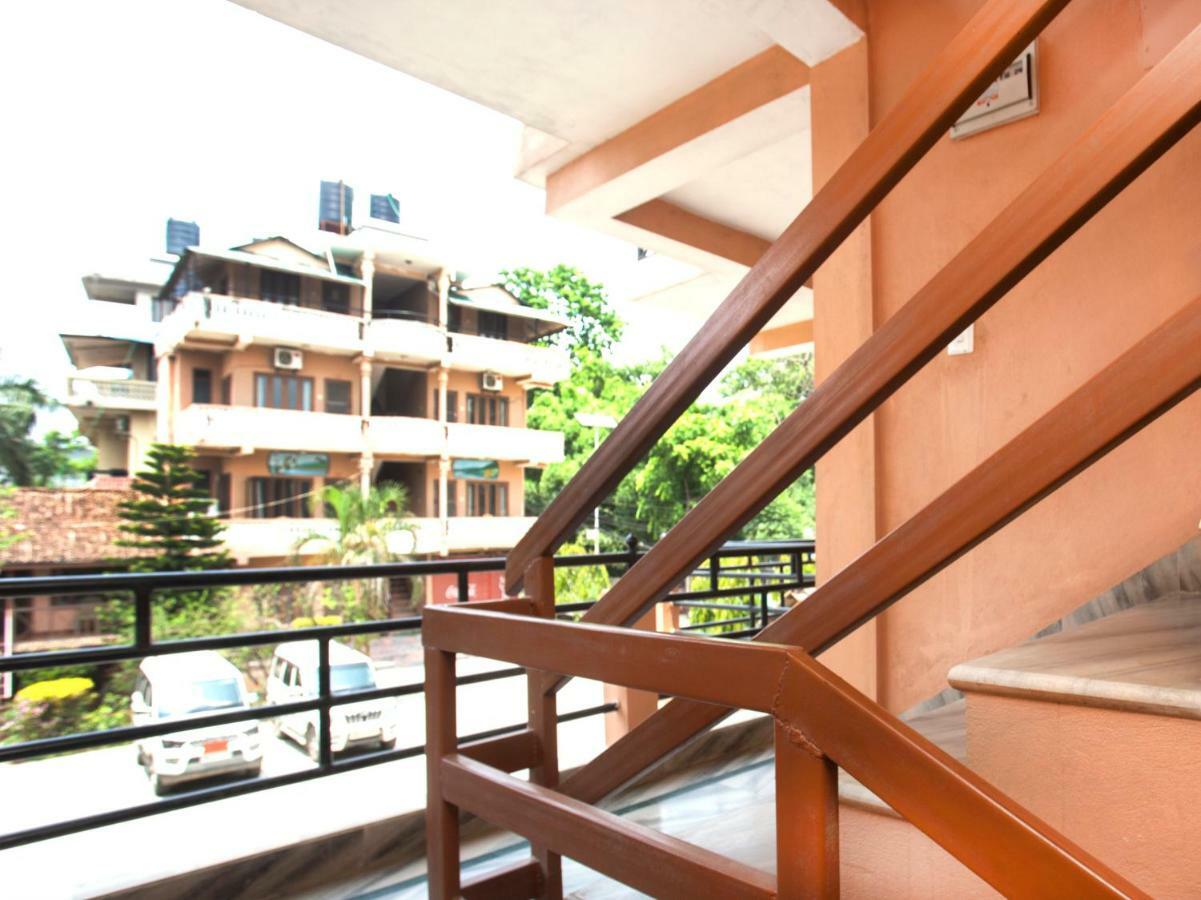 Spot On 486 Hotel Holy Lodge Sauraha Luaran gambar