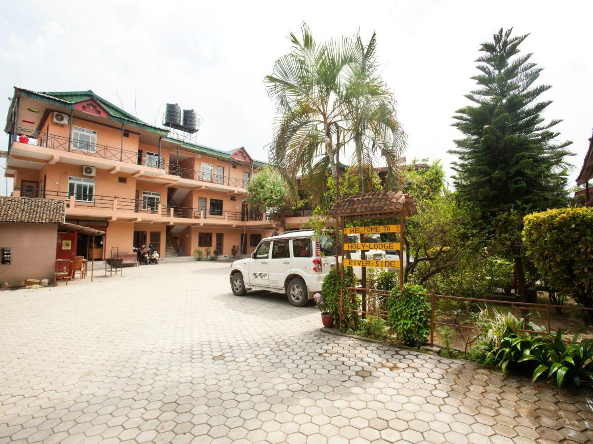Spot On 486 Hotel Holy Lodge Sauraha Luaran gambar