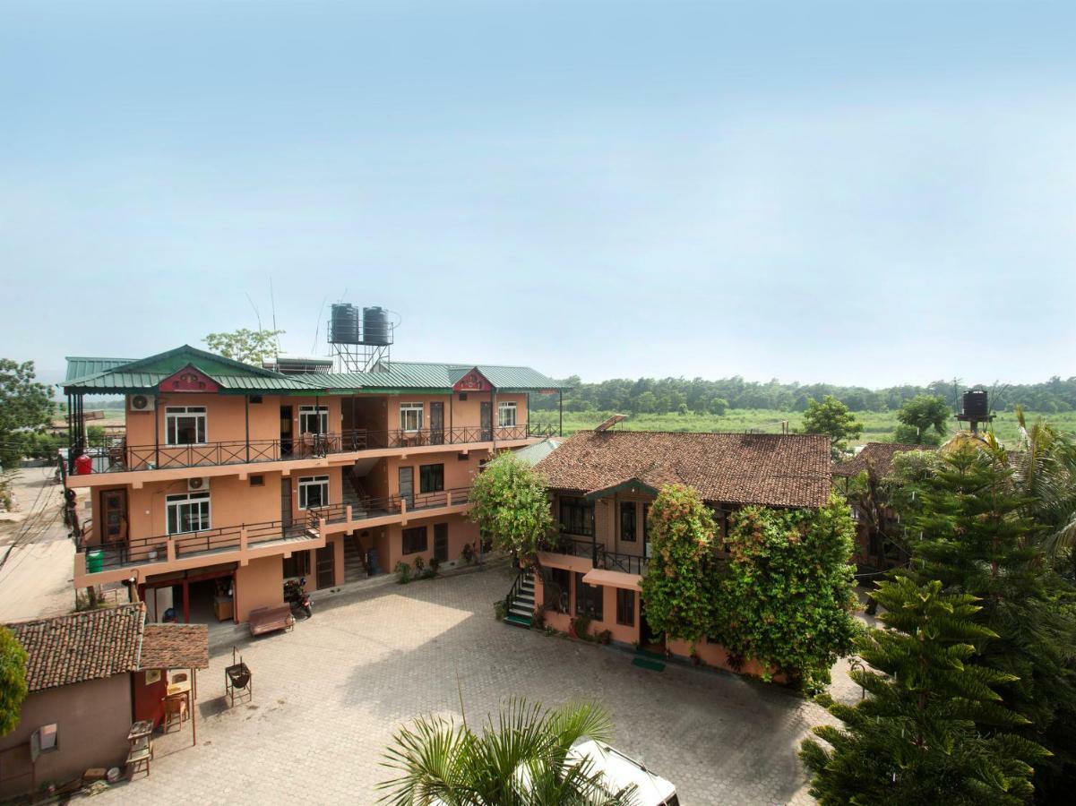 Spot On 486 Hotel Holy Lodge Sauraha Luaran gambar