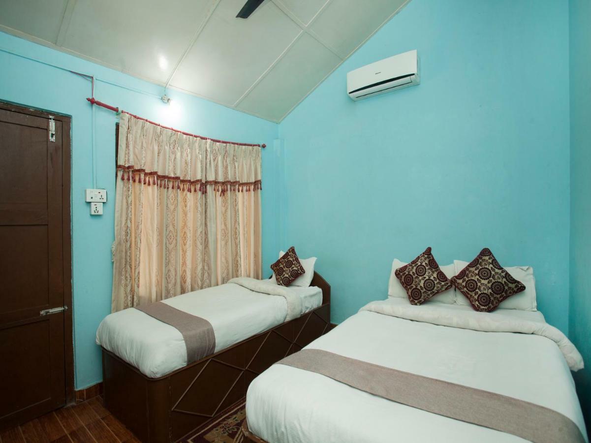 Spot On 486 Hotel Holy Lodge Sauraha Luaran gambar